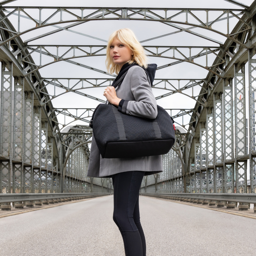 extralite weekender L mesh black