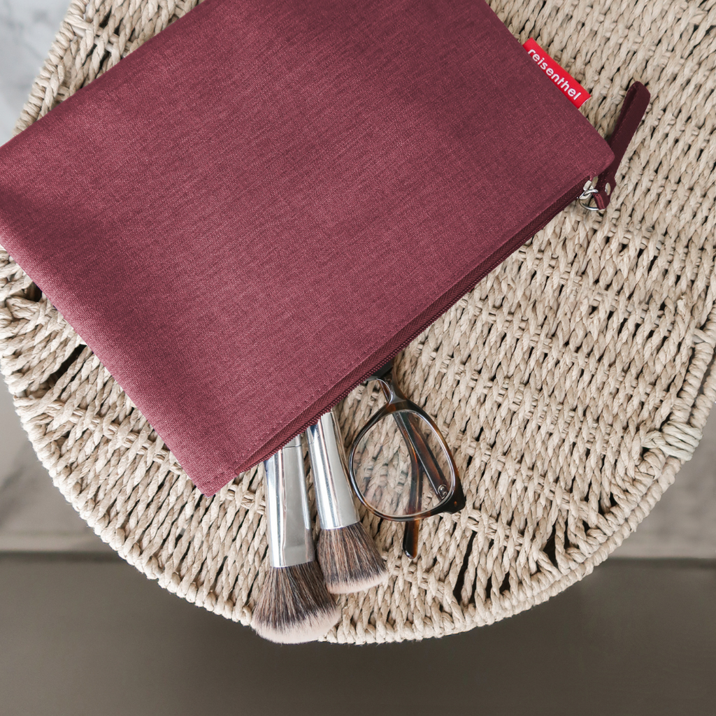 case 1 twist maroon