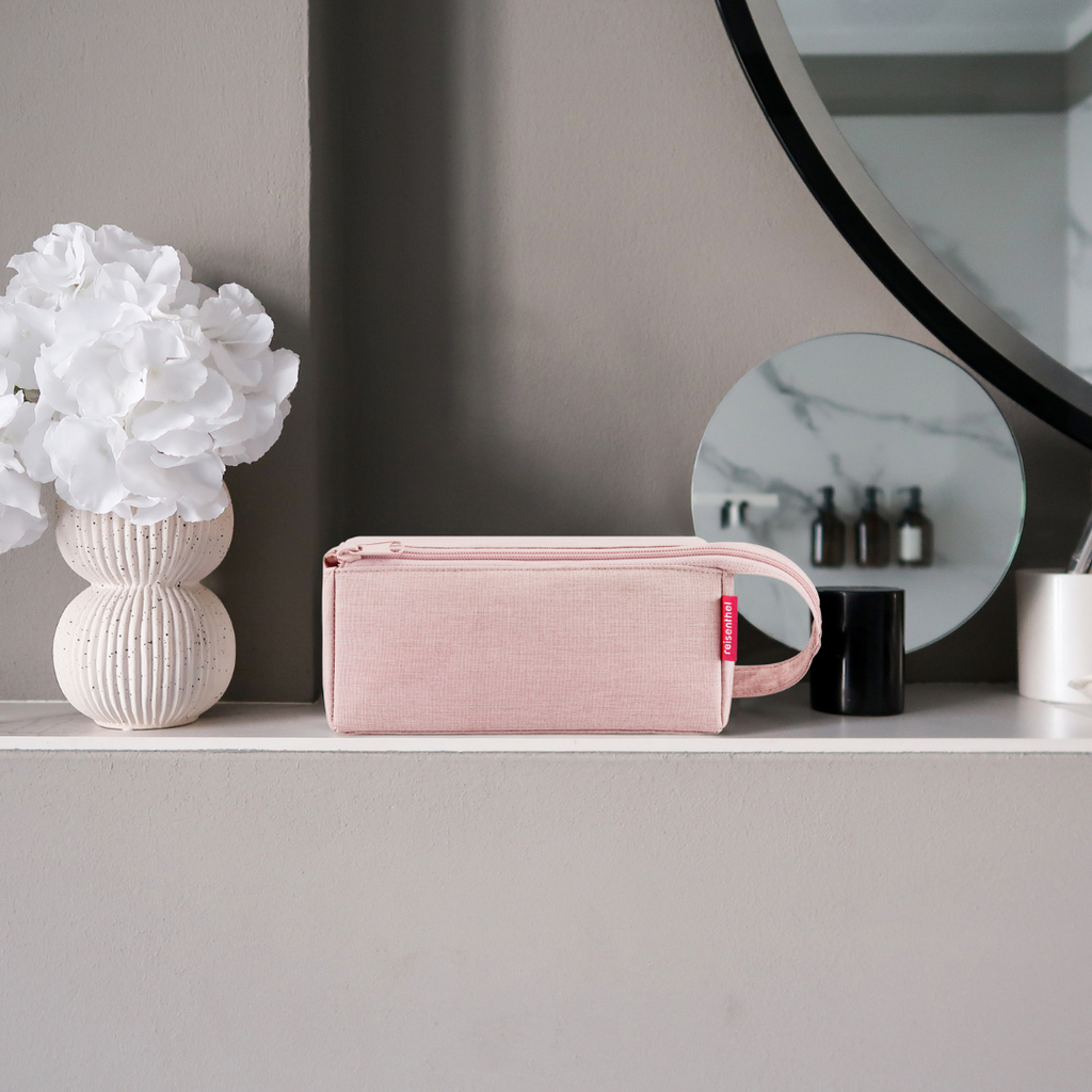 fold case twist blush