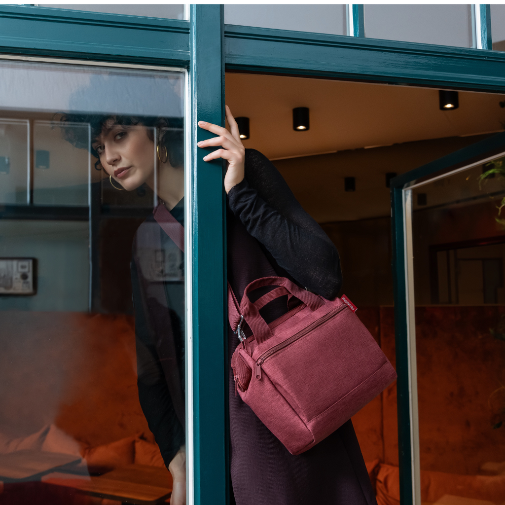 allrounder cross twist maroon