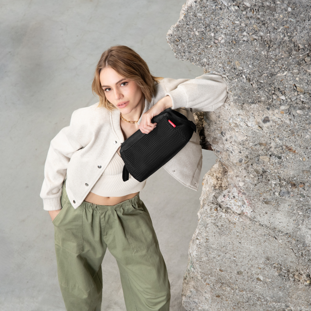 travelcosmetic mesh black